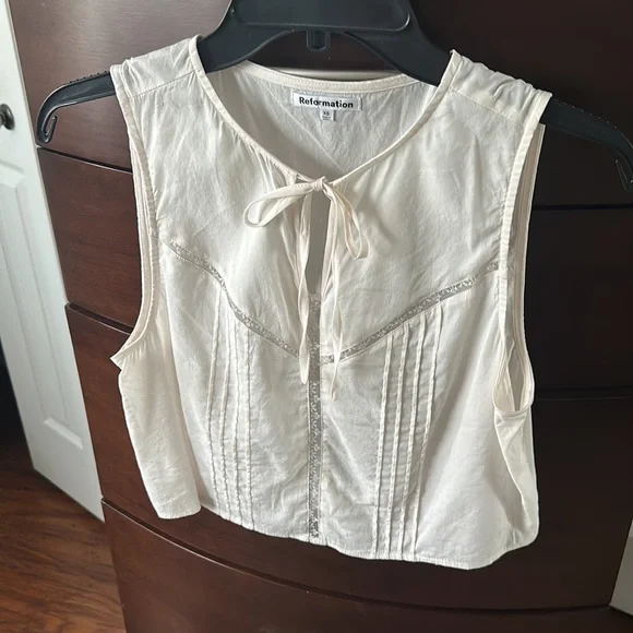 Reformation Cream Crop Top with Brown Accents - Picture 4 of 7